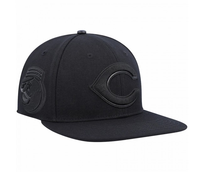 Cincinnati Reds Men's Pro Standard Black Triple Black Wool Snapback Hat