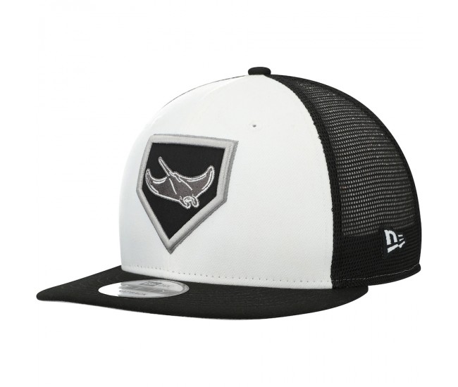 Tampa Bay Rays Men's New Era White/Black 2022 Clubhouse Trucker 9FIFTY Snapback Hat